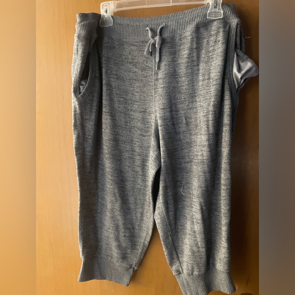 Ladies capris joggers